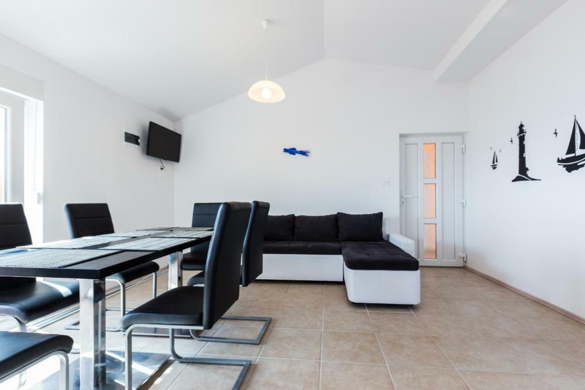 Apartmani Filip Mandre Εξωτερικό φωτογραφία